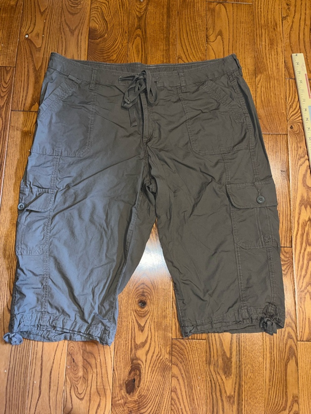 St. John's Bay Cargo Capri Drawstring  18P